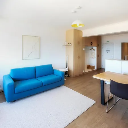 아파트 Lovely In With House Sea View *