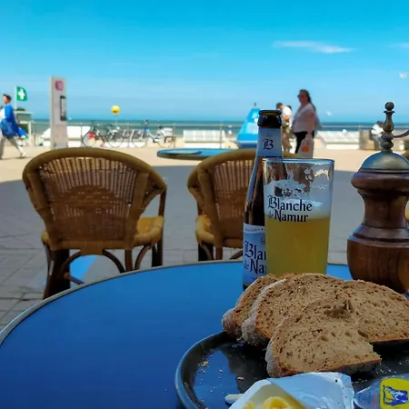Lovely In With House Sea View 아파트